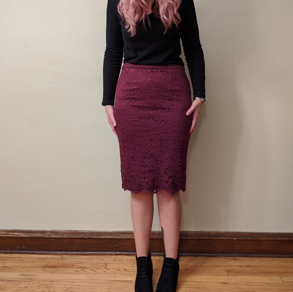 Wine lace pencil skirt